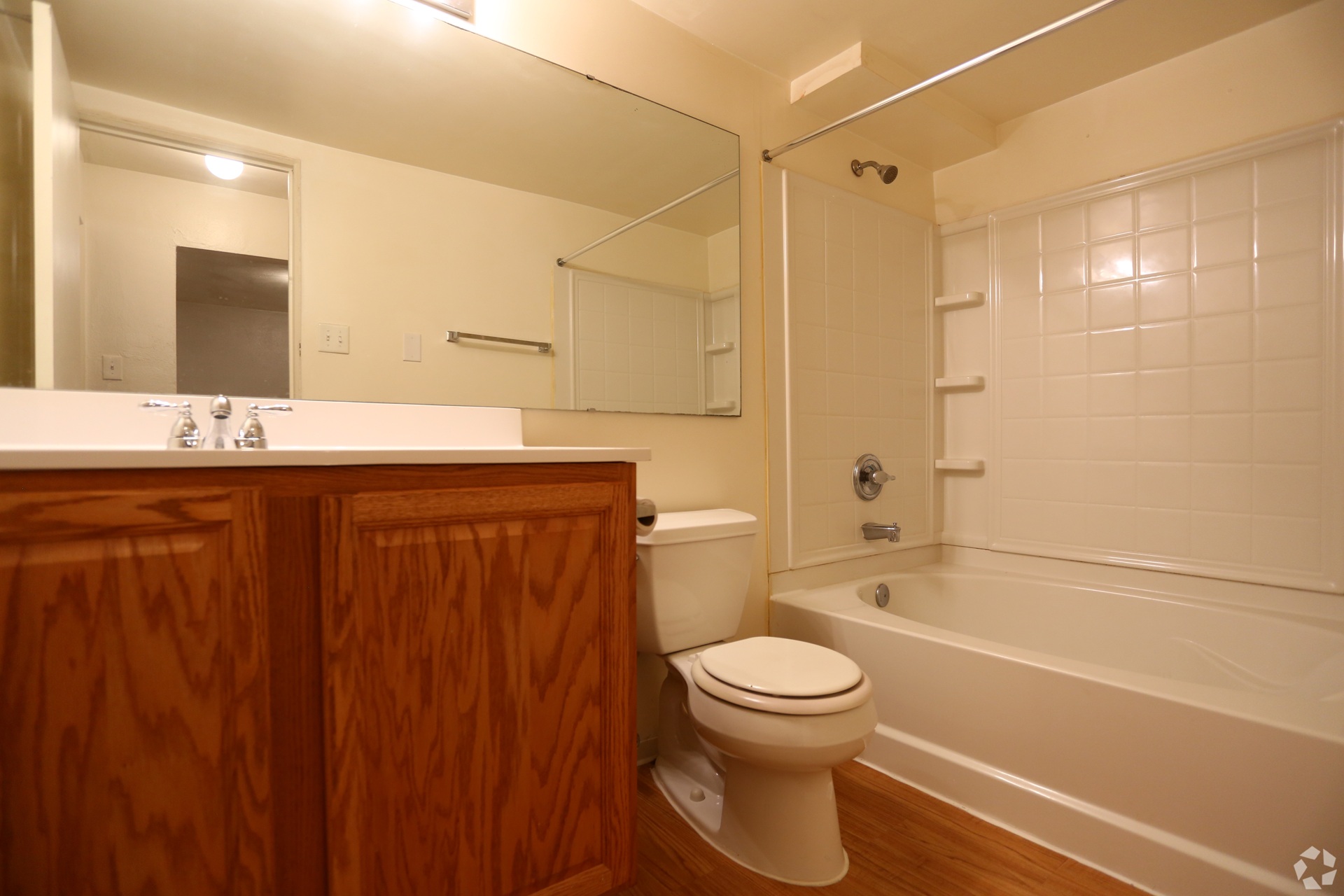 Springwood Apartments bathroom in Saint Louis, MO