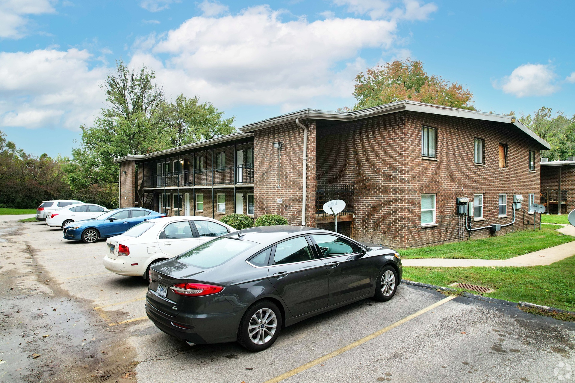 Springwood  Apartments exterior view in Saint Louis Missouri